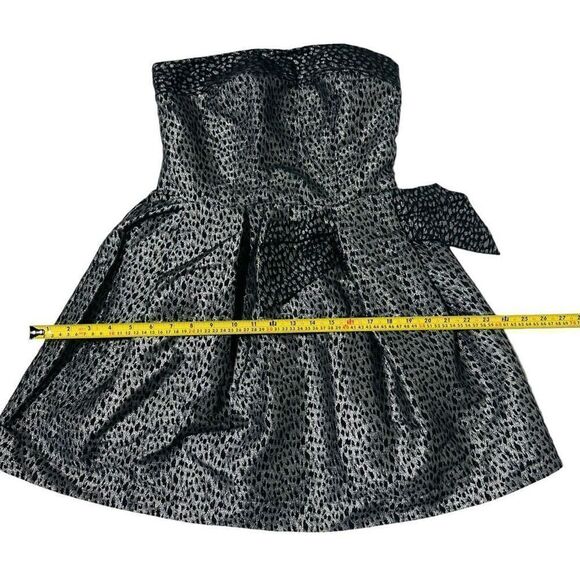 Women’s Charlotte Russe Silver Leopard Mini Dress Size Medium - Picture 9 of 14
